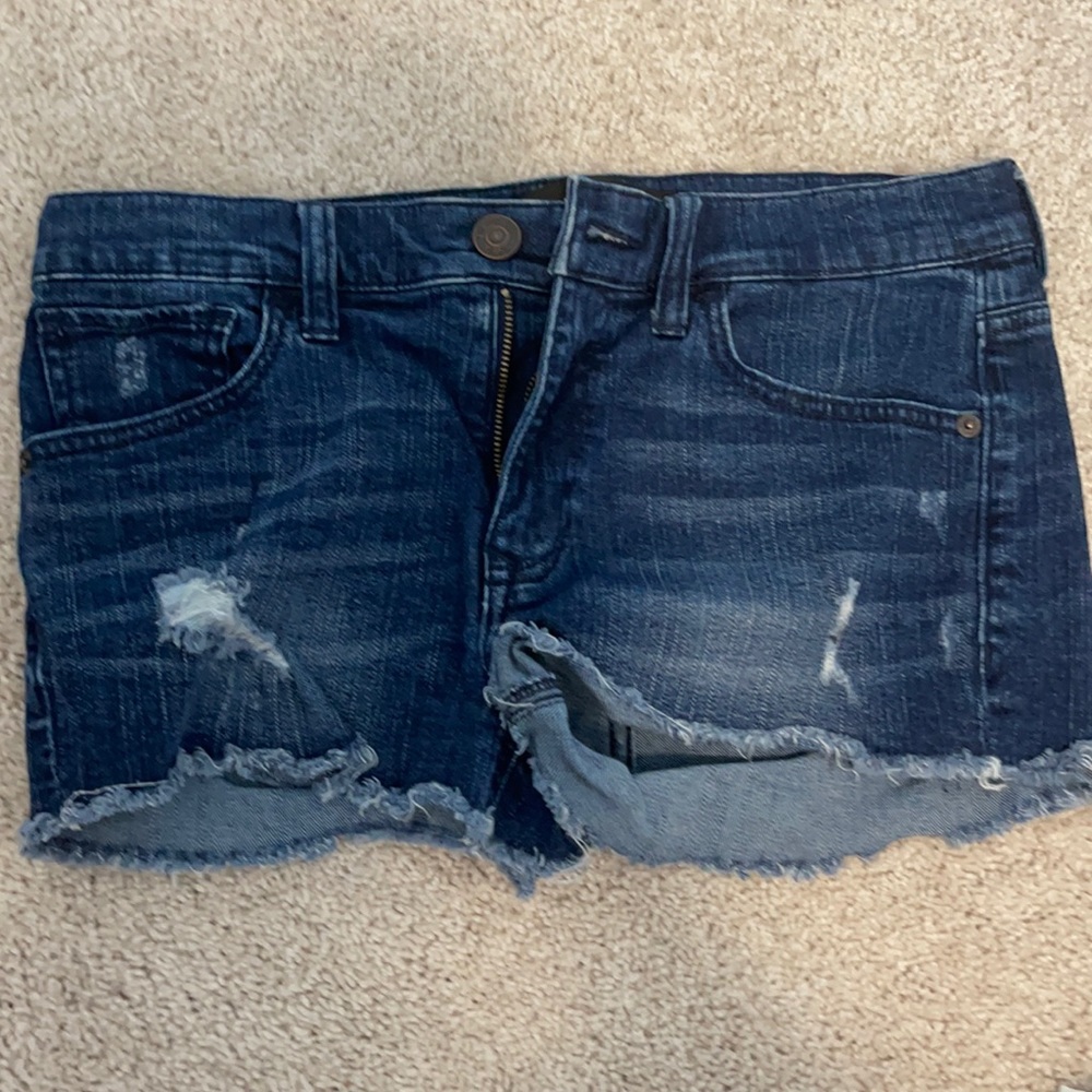 EXPRESS JEAN SHORTS - SIZE 6 - LIKE NEW